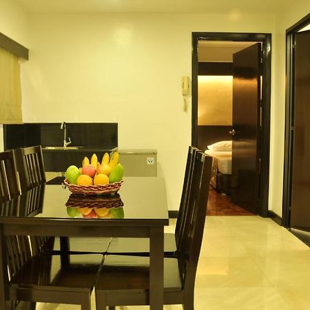 Richville Hotel Mandaluyong Kültér fotó