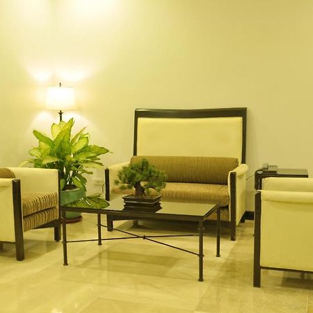 Richville Hotel Mandaluyong Kültér fotó