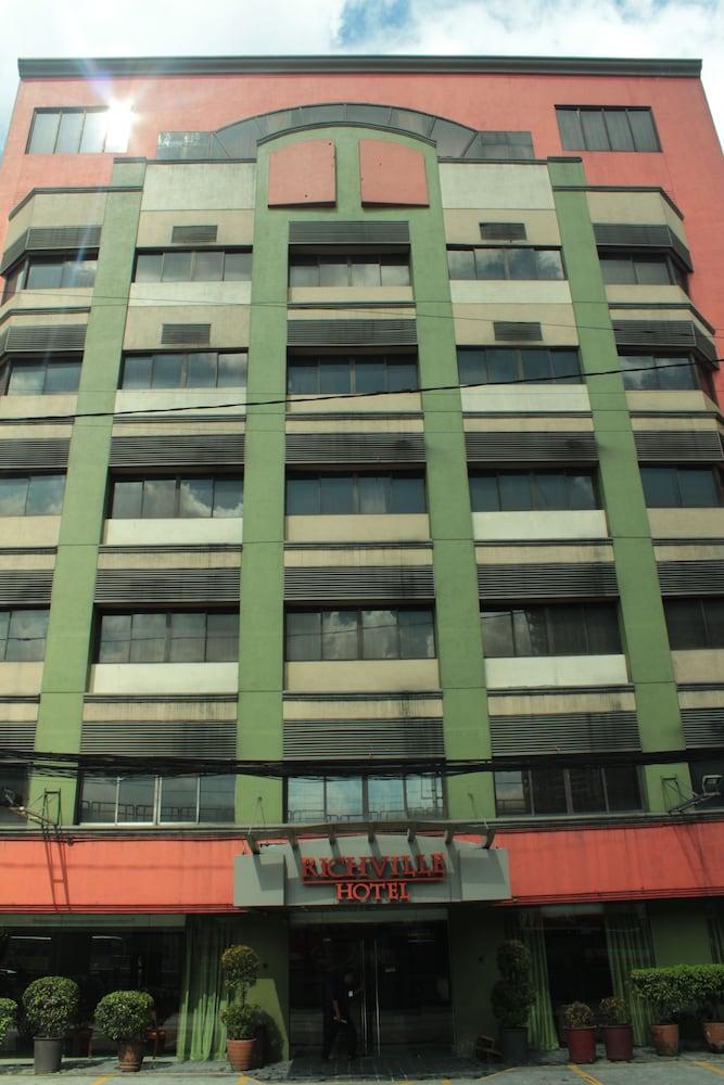Richville Hotel Mandaluyong Kültér fotó