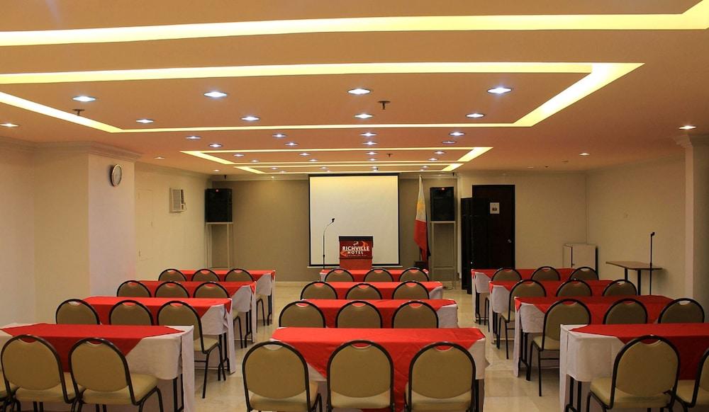 Richville Hotel Mandaluyong Kültér fotó