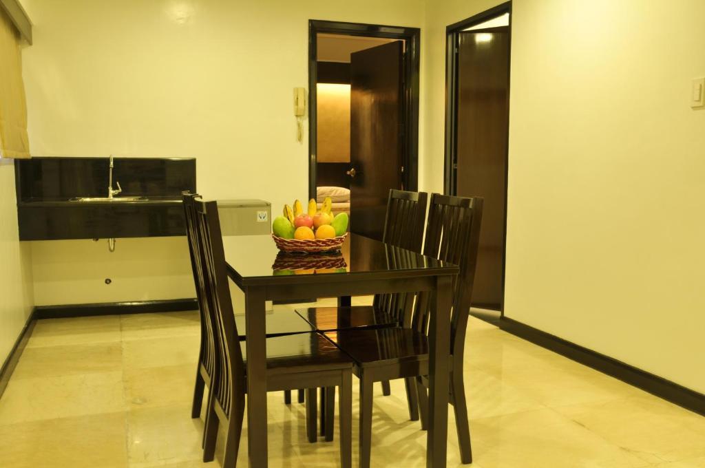 Richville Hotel Mandaluyong Kültér fotó