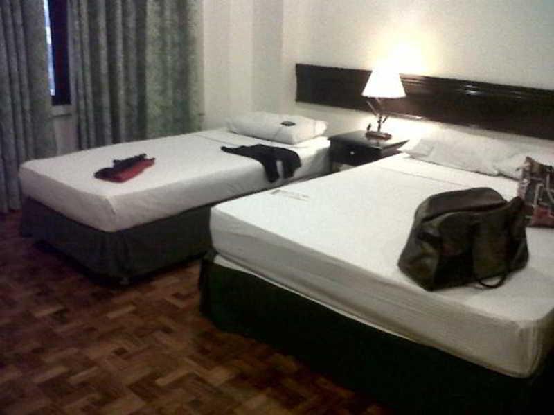 Richville Hotel Mandaluyong Kültér fotó
