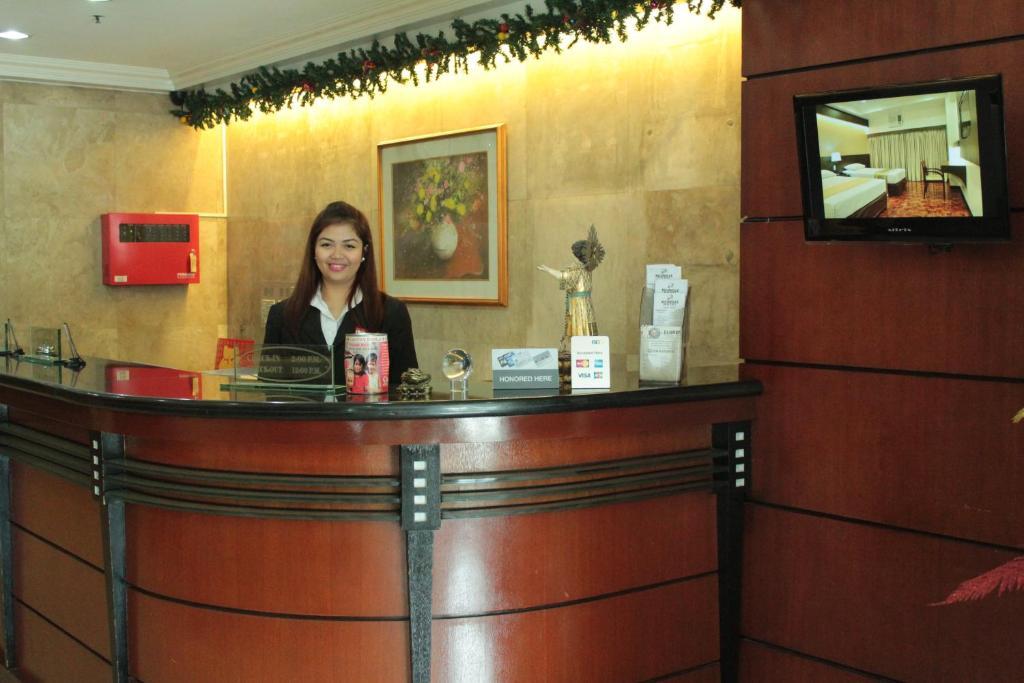 Richville Hotel Mandaluyong Kültér fotó